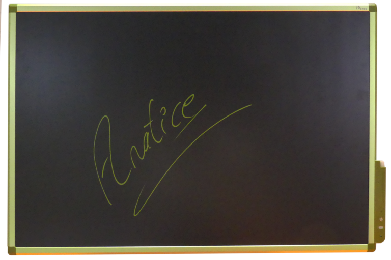 Tableau noir LCD bordure verte