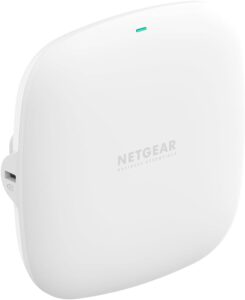 Borne Wi-Fi 6 NETGEAR WAX210 AX1800 4 réseaux WPA3 PoE